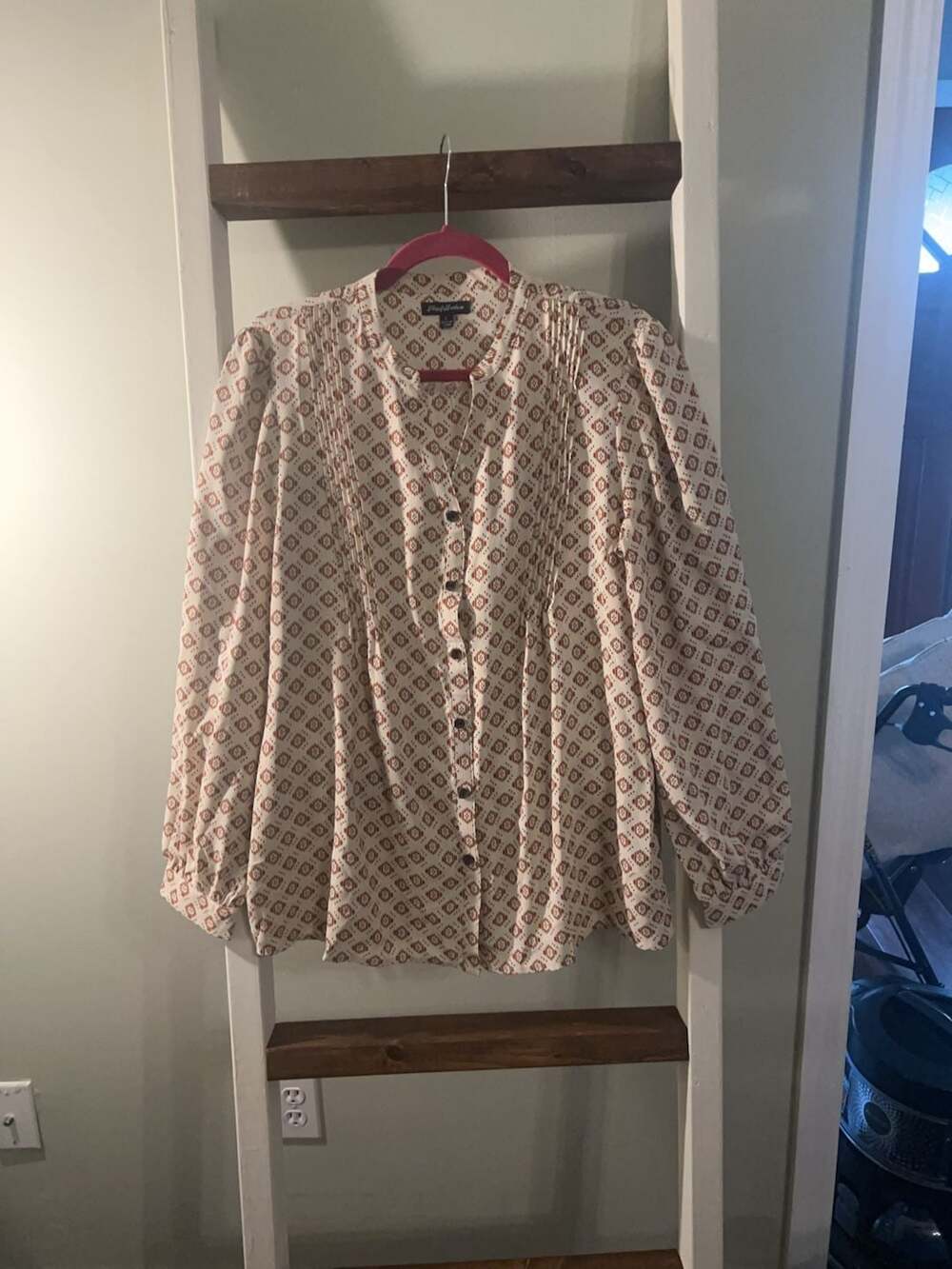 Flag & Anthem Women's Size L Long Sleeve Button Down Geometric Print Blouse
